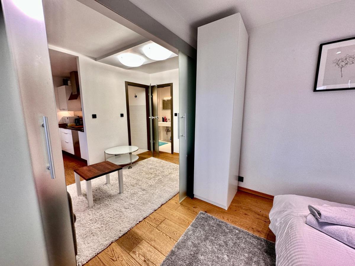 Forum 3 Metro Fast Wifi 400 Mbs Tv Hbo Disney+ Apartament Warszawa
