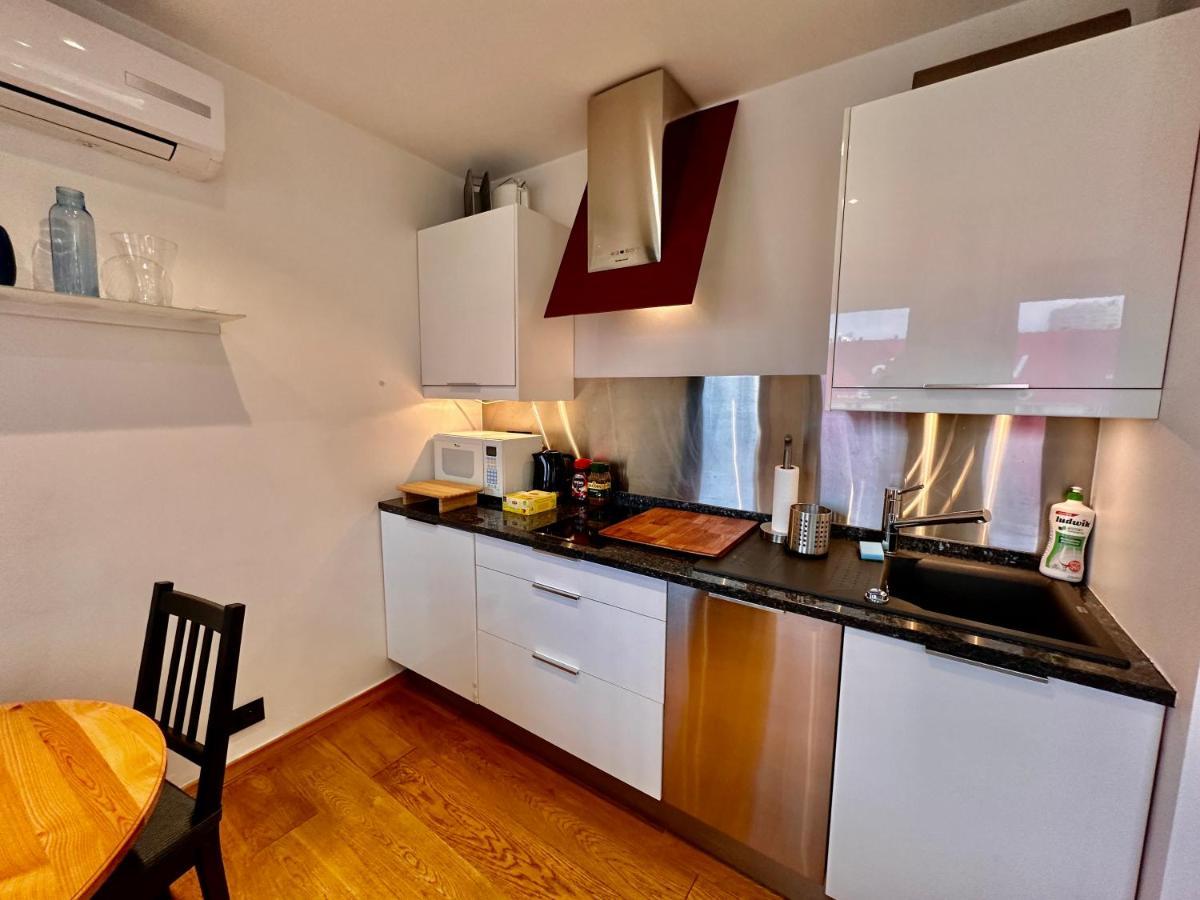 Apartament Forum 3 Metro Fast Wifi 400 Mbs Tv Hbo Disney+