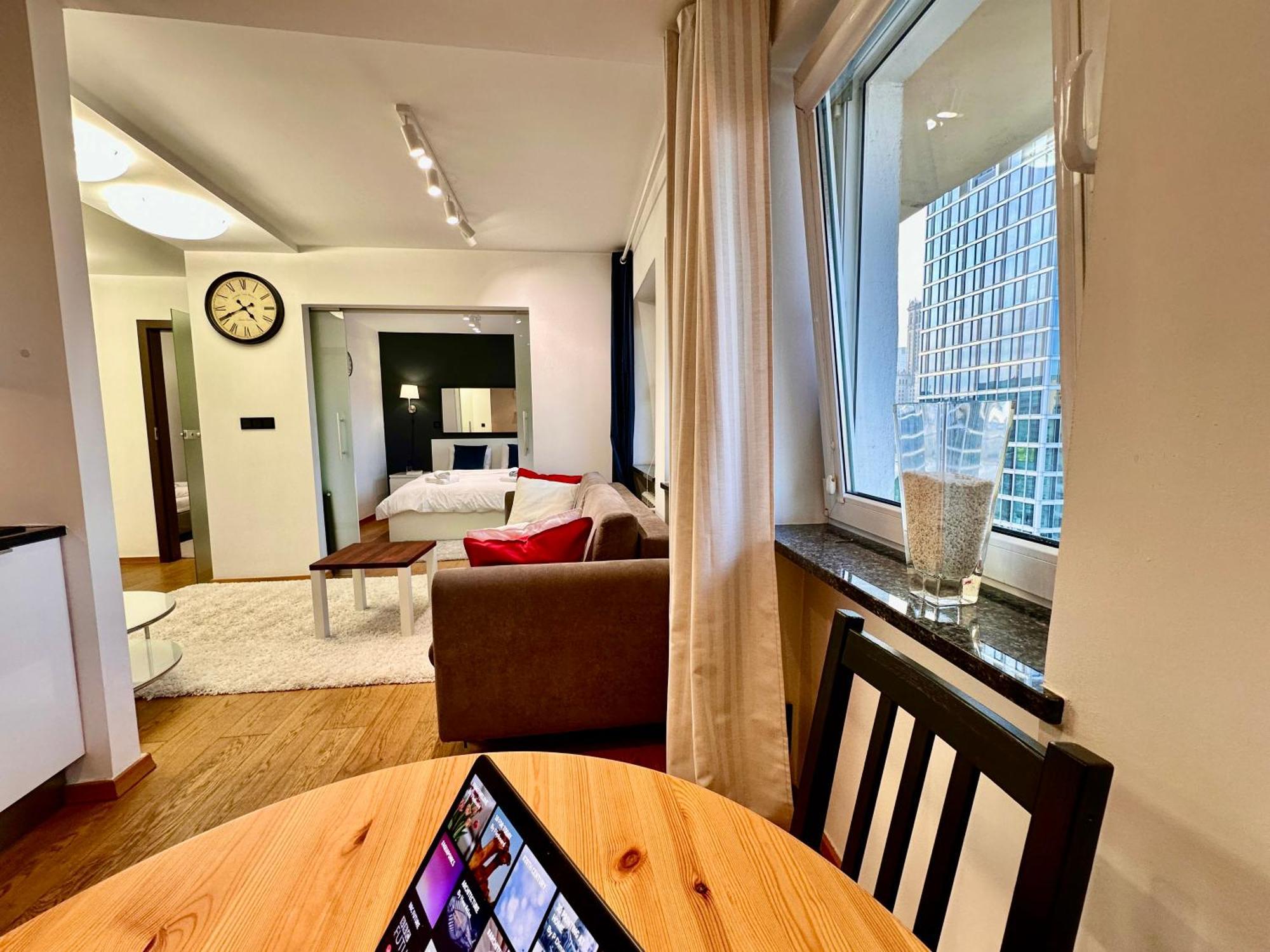Apartament Forum 3 Metro Fast Wifi 400 Mbs Tv Hbo Disney+